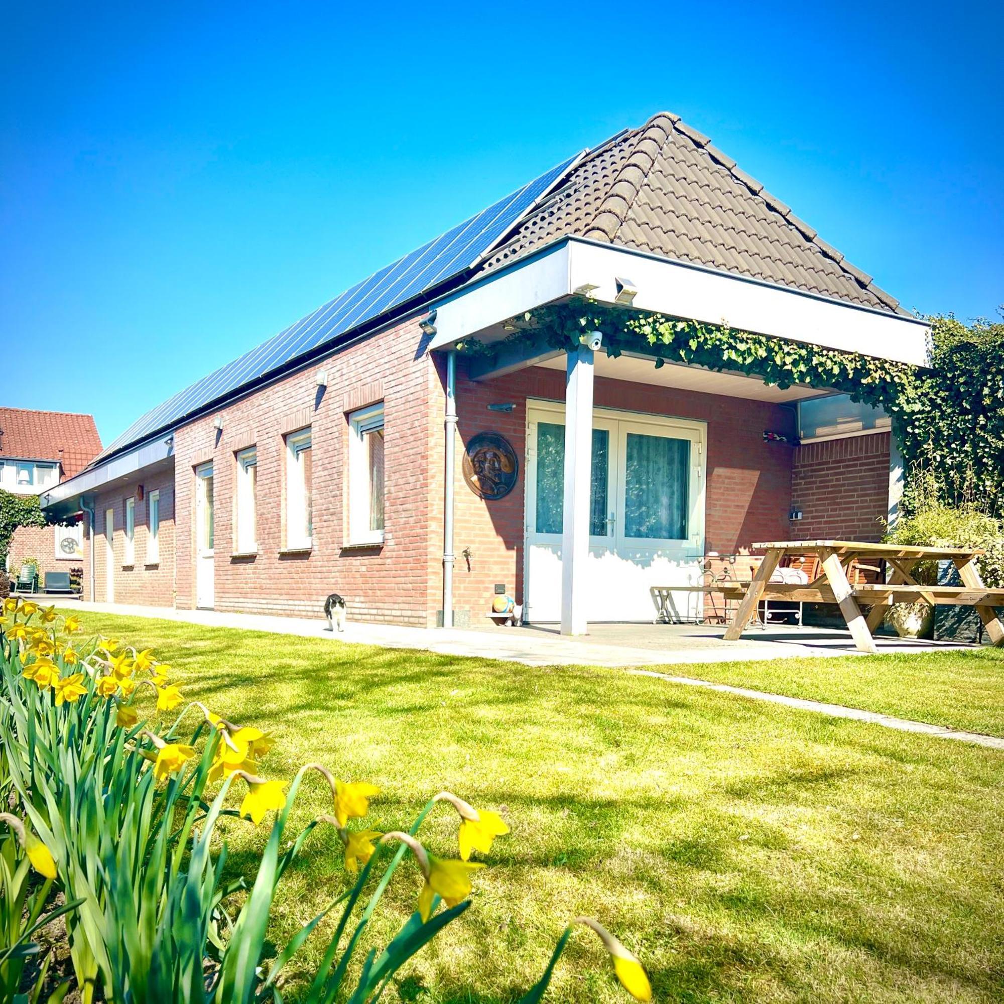 Rooi Bij De Knoptoren B&B Sint-Oedenrode Exterior foto